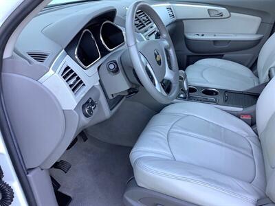 2011 Chevrolet Traverse LT - Photo 17 - Crest Hill, IL 60403