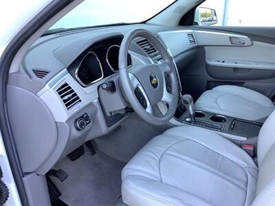 2011 Chevrolet Traverse LT - Photo 16 - Crest Hill, IL 60403