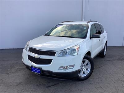 2011 Chevrolet Traverse LT   - Photo 1 - Crest Hill, IL 60403
