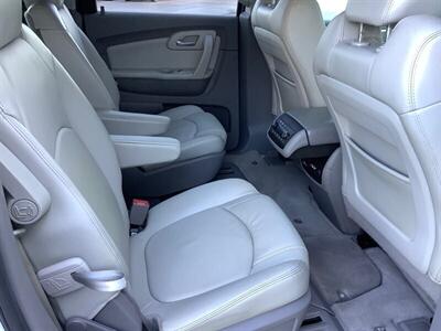 2011 Chevrolet Traverse LT - Photo 28 - Crest Hill, IL 60403