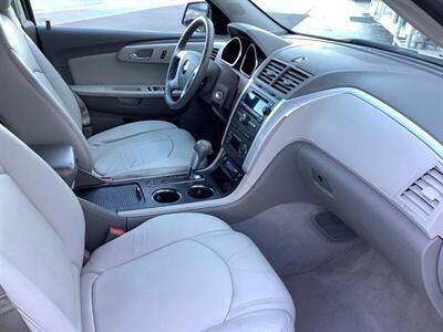 2011 Chevrolet Traverse LT - Photo 31 - Crest Hill, IL 60403