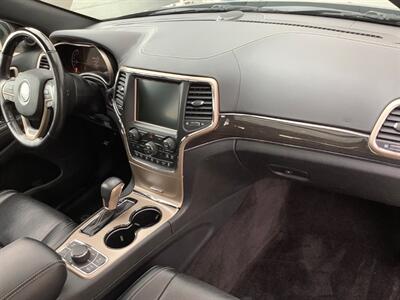 2017 Jeep Grand Cherokee Overland   - Photo 37 - Crest Hill, IL 60403
