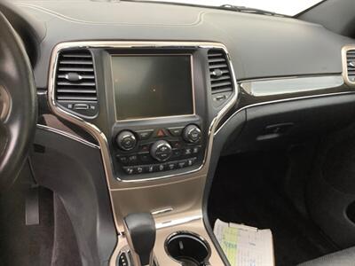 2017 Jeep Grand Cherokee Overland - Photo 16 - Crest Hill, IL 60403