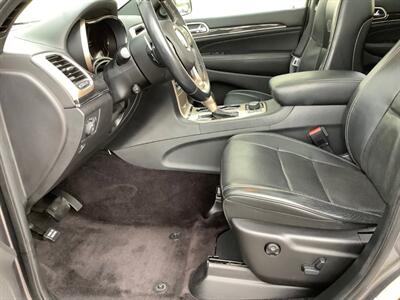 2017 Jeep Grand Cherokee Overland   - Photo 13 - Crest Hill, IL 60403