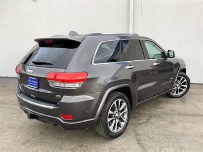 2017 Jeep Grand Cherokee Overland   - Photo 6 - Crest Hill, IL 60403
