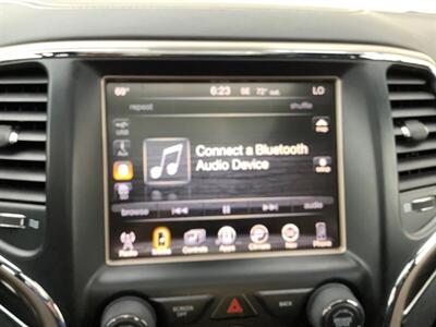 2017 Jeep Grand Cherokee Overland - Photo 20 - Crest Hill, IL 60403