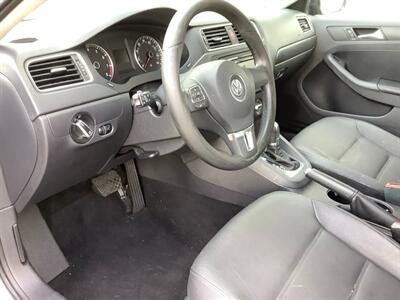 2012 Volkswagen Jetta SE PZEV - Photo 5 - Crest Hill, IL 60403