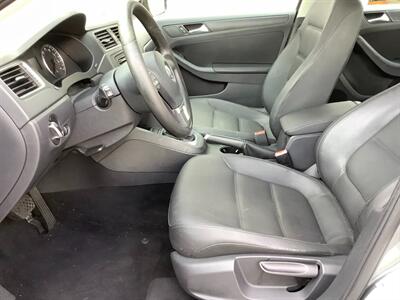 2012 Volkswagen Jetta SE PZEV - Photo 4 - Crest Hill, IL 60403