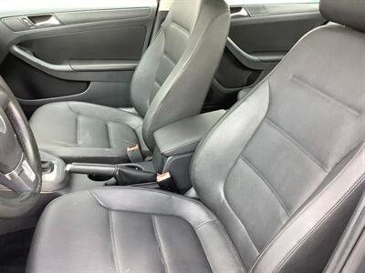 2012 Volkswagen Jetta SE PZEV - Photo 8 - Crest Hill, IL 60403