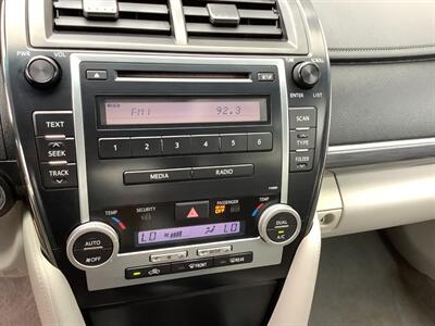 2012 Toyota Camry Hybrid LE - Photo 17 - Crest Hill, IL 60403