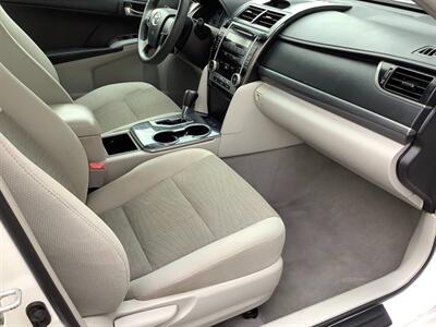 2012 Toyota Camry Hybrid LE - Photo 30 - Crest Hill, IL 60403