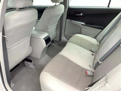2012 Toyota Camry Hybrid LE - Photo 24 - Crest Hill, IL 60403