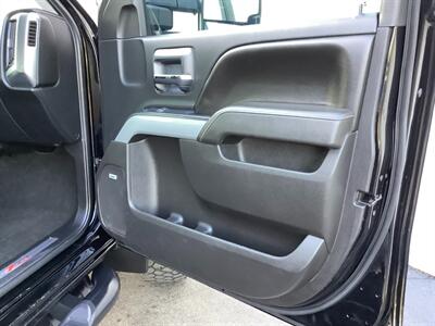 2017 Chevrolet Silverado 2500HD LT - Photo 32 - Crest Hill, IL 60403