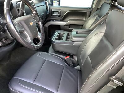 2017 Chevrolet Silverado 2500HD LT - Photo 18 - Crest Hill, IL 60403