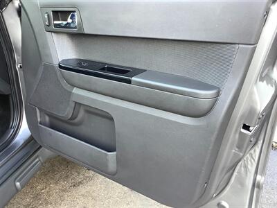 2012 Ford Escape Limited - Photo 24 - Crest Hill, IL 60403