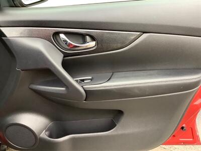 2014 Nissan Rogue SV - Photo 28 - Crest Hill, IL 60403