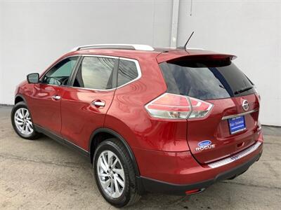 2014 Nissan Rogue SV - Photo 4 - Crest Hill, IL 60403