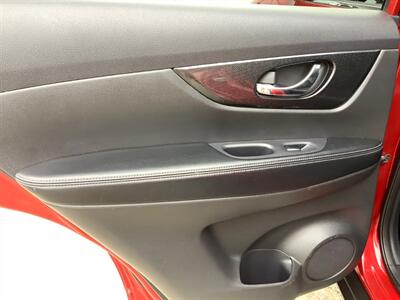 2014 Nissan Rogue SV   - Photo 24 - Crest Hill, IL 60403