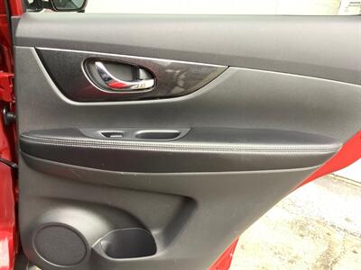 2014 Nissan Rogue SV   - Photo 26 - Crest Hill, IL 60403