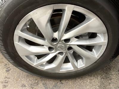 2014 Nissan Rogue SV - Photo 42 - Crest Hill, IL 60403