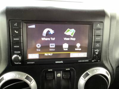 2013 Jeep Wrangler Sahara   - Photo 20 - Crest Hill, IL 60403