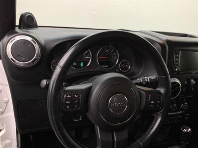 2013 Jeep Wrangler Sahara   - Photo 16 - Crest Hill, IL 60403