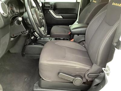 2013 Jeep Wrangler Sahara   - Photo 12 - Crest Hill, IL 60403