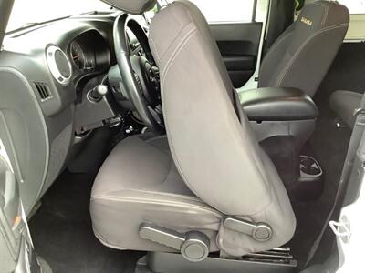 2013 Jeep Wrangler Sahara - Photo 27 - Crest Hill, IL 60403