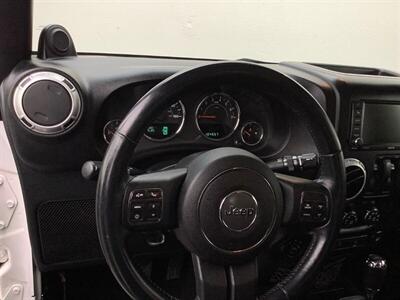 2013 Jeep Wrangler Sahara - Photo 16 - Crest Hill, IL 60403