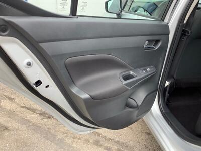 2021 Nissan Versa SV   - Photo 25 - Crest Hill, IL 60403