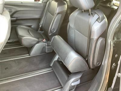 2024 Toyota Sienna XSE 7-Passenger   - Photo 30 - Crest Hill, IL 60403