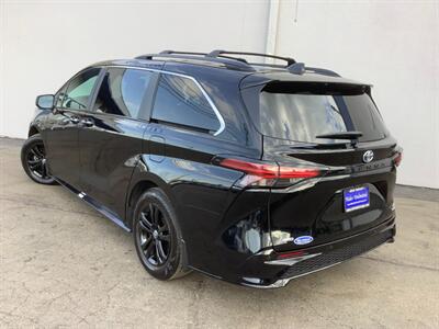 2024 Toyota Sienna XSE 7-Passenger   - Photo 4 - Crest Hill, IL 60403