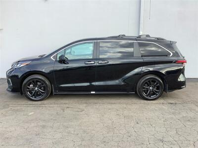 2024 Toyota Sienna XSE 7-Passenger   - Photo 3 - Crest Hill, IL 60403