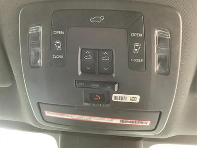 2024 Toyota Sienna XSE 7-Passenger   - Photo 43 - Crest Hill, IL 60403