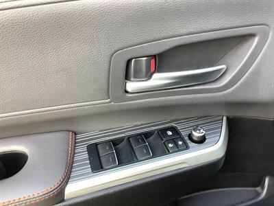 2024 Toyota Sienna XSE 7-Passenger   - Photo 7 - Crest Hill, IL 60403