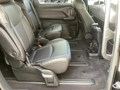 2024 Toyota Sienna XSE 7-Passenger   - Photo 31 - Crest Hill, IL 60403
