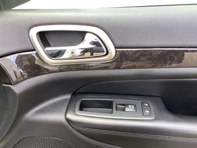 2012 Jeep Grand Cherokee Laredo   - Photo 29 - Crest Hill, IL 60403