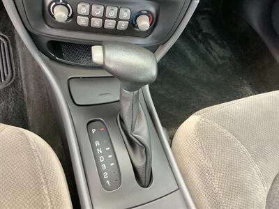 2003 Pontiac Bonneville SE - Photo 11 - Crest Hill, IL 60403