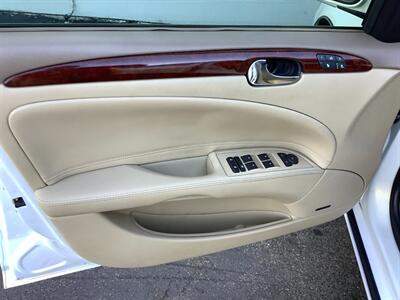 2006 Buick Lucerne CXL V6 - Photo 10 - Crest Hill, IL 60403
