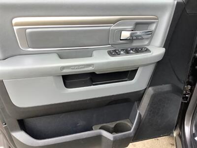 2014 RAM 1500 Big Horn   - Photo 11 - Crest Hill, IL 60403