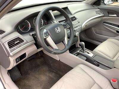 2009 Honda Accord EX-L V6 - Photo 12 - Crest Hill, IL 60403