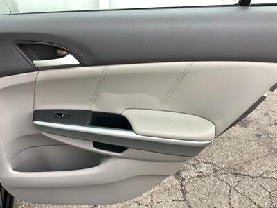 2009 Honda Accord EX-L V6 - Photo 22 - Crest Hill, IL 60403