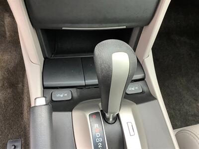 2009 Honda Accord EX-L V6 - Photo 13 - Crest Hill, IL 60403