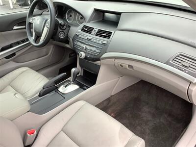 2009 Honda Accord EX-L V6 - Photo 27 - Crest Hill, IL 60403