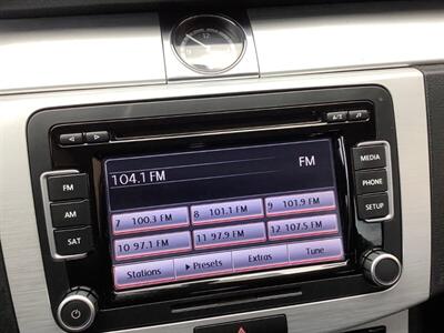 2013 Volkswagen CC Sport - Photo 18 - Crest Hill, IL 60403
