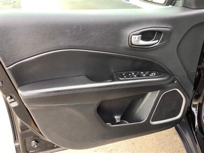 2019 Jeep Compass Altitude   - Photo 11 - Crest Hill, IL 60403