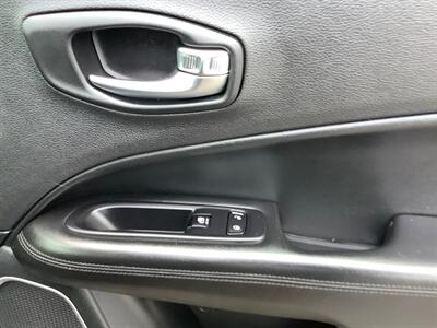 2019 Jeep Compass Altitude   - Photo 37 - Crest Hill, IL 60403