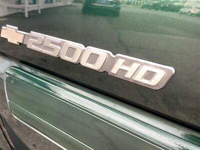 2004 Chevrolet Silverado 2500 Work Truck   - Photo 30 - Crest Hill, IL 60403