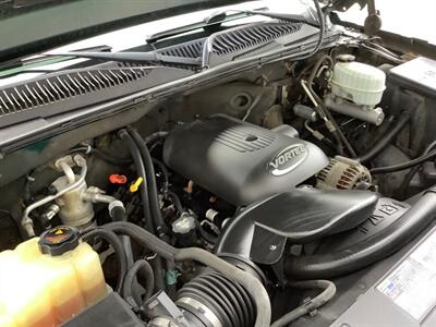 2004 Chevrolet Silverado 2500 Work Truck   - Photo 44 - Crest Hill, IL 60403