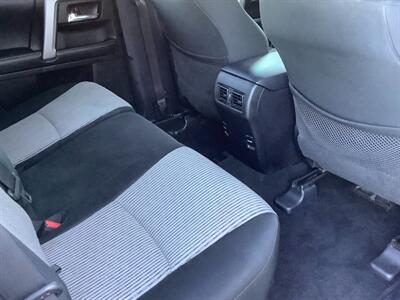 2014 Toyota 4Runner SR5   - Photo 33 - Crest Hill, IL 60403